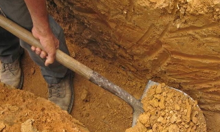 Разработка грунта вручную в Нижнекамске - стоимость от 2618 руб., услуги от 2Землекопа-Нжм