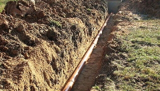 Копка траншей для водопровода в Нижнекамске: цена за метр от 943 руб.